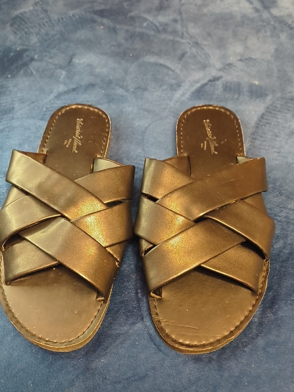 Universal Thread Bronze Metallic Crisscross Slide Sandals